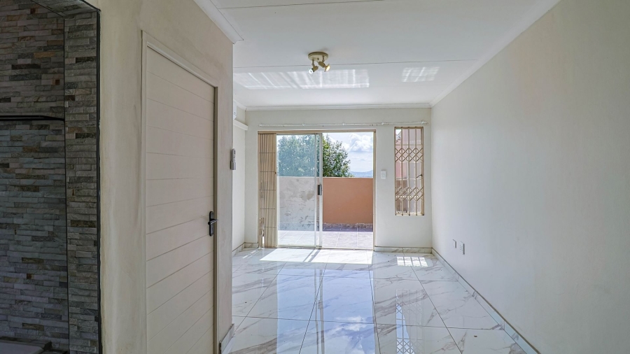 To Let 3 Bedroom Property for Rent in Cashan North West